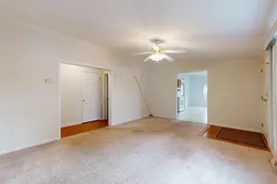 26 Fox Run Dr, Lewiston, ME 04240 - Photo 15