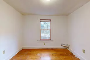 8 Howe St, Lewiston, ME 04240 - Photo 25