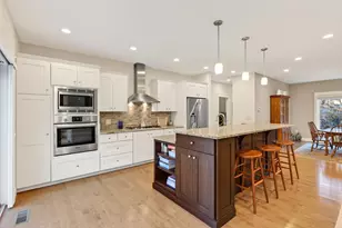 5 Lindenwood Ln, Falmouth, ME 04105 - Photo 9