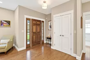 5 Lindenwood Ln, Falmouth, ME 04105 - Photo 3