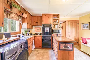 93 Elm St, Camden, ME 04843 - Photo 11