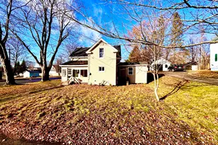 8 Western Ave, East Millinocket, ME 04430 - Photo 3