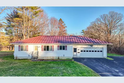 158 Pleasant Street, Clinton, ME 04927 - Photo 3