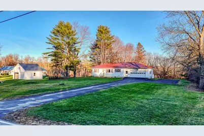 158 Pleasant Street, Clinton, ME 04927 - Photo 5