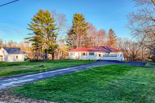 158 Pleasant St, Clinton, ME 04927 - Photo 5