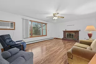 158 Pleasant St, Clinton, ME 04927 - Photo 19