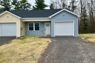 29 Village Cir, Augusta, ME 04330 - Photo 17