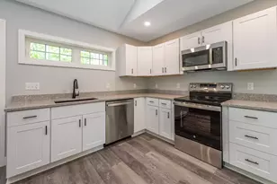 160 Maplewood Dr, Naples, ME 04055 - Photo 5