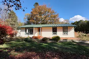 4 Cedar St, Bucksport, ME 04416 - Photo 1