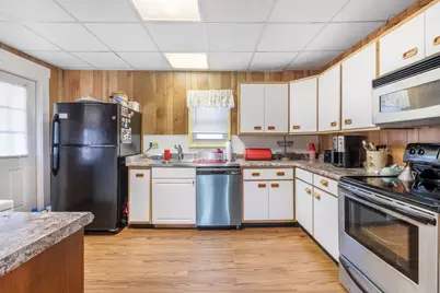 108 Broadway, York, ME 03909 - Photo 13