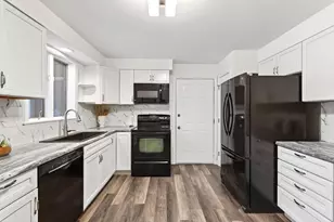 18 Stoneledge Dr, Portland, ME 04102 - Photo 9