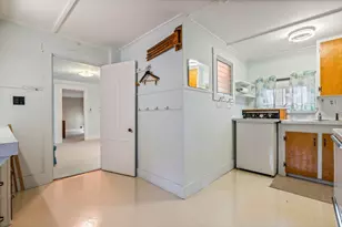 9 Willow St, Auburn, ME 04210 - Photo 33