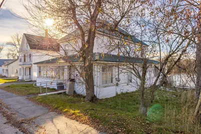 104 Madawaska Avenue, Pittsfield, ME 04967 - Photo 3
