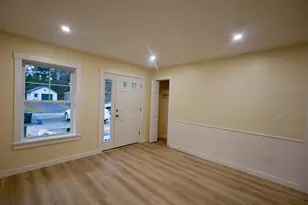 32 Lewis St, Greenville, ME 04441 - Photo 3