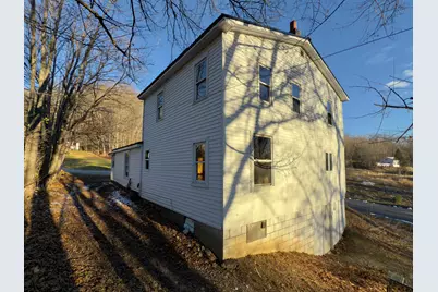 35 Chase Avenue, Mexico, ME 04257 - Photo 3