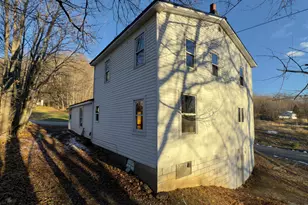 35 Chase Ave, Mexico, ME 04257 - Photo 3