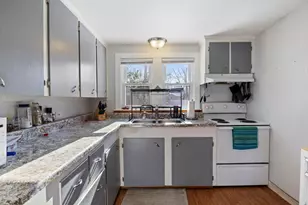 48 Longfellow St, Westbrook, ME 04092 - Photo 3