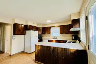 1883 Essex St, Bangor, ME 04401 - Photo 11