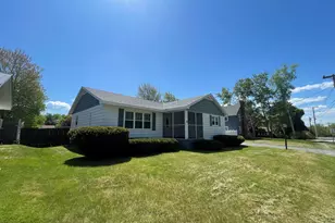 45 Vermont St, Millinocket, ME 04462 - Photo 3