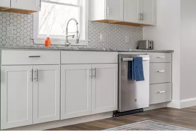 466 Essex Street, Bangor, ME 04401 - Photo 9