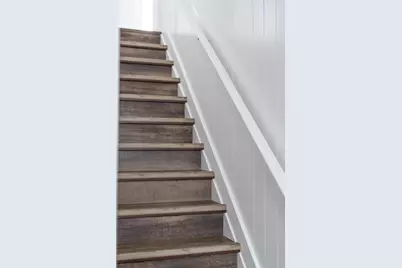 466 Essex Street, Bangor, ME 04401 - Photo 37