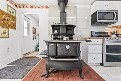 26 Spring Street, Mechanic Falls, ME 04256 - Photo 9