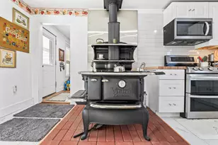 26 Spring St, Mechanic Falls, ME 04256 - Photo 9