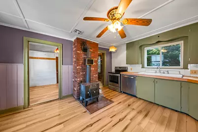 84 Pleasant Street, Rockland, ME 04841 - Photo 21