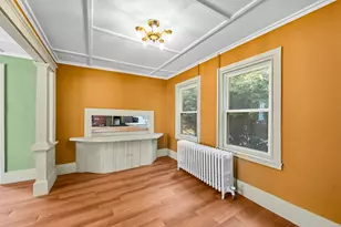 84 Pleasant St, Rockland, ME 04841 - Photo 11