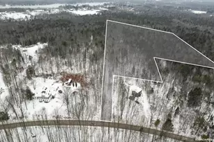 31 Gilman Rd, Monmouth, ME 04259 - Photo 1