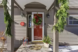 882 Memorial Dr, Winthrop, ME 04364 - Photo 9