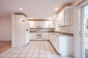 21 Blueberry Dr, South Portland, ME 04106 - Photo 9