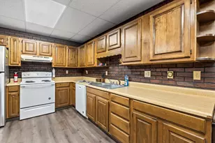 635 636 Waldo St, Rumford, ME 04276 - Photo 3