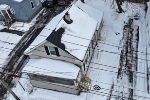 75 Oak St, Lewiston, ME 04240 - Photo 5