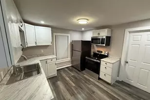 75 Oak St, Lewiston, ME 04240 - Photo 7