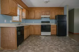 127 Meadow Ln, Farmington, ME 04938 - Photo 5