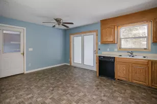 127 Meadow Ln, Farmington, ME 04938 - Photo 7