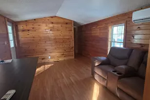 10 E Oxford Rd, Oxford, ME 04270 - Photo 9