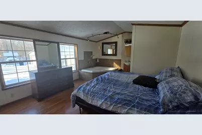 10 E Oxford Road, Oxford, ME 04270 - Photo 13