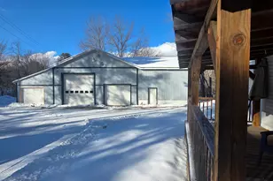 10 E Oxford Rd, Oxford, ME 04270 - Photo 15