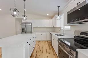 13 Quaker Ln, Limerick, ME 04048 - Photo 9