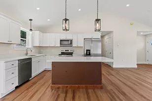 12 Hillside Dr, Raymond, ME 04071 - Photo 3