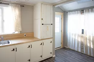 71 Franklin Ave, Houlton, ME 04730 - Photo 5