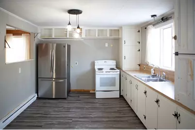 71 Franklin Avenue, Houlton, ME 04730 - Photo 3