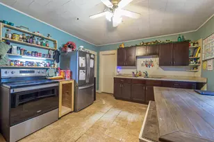 7 Holman Ave, Mexico, ME 04257 - Photo 5