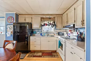 49 Sandalwood Cir, Kittery, ME 03904 - Photo 5