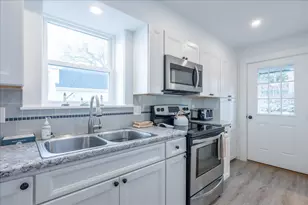 40 Atlantic Ave, Boothbay Harbor, ME 04538 - Photo 9