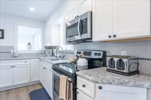 40 Atlantic Ave, Boothbay Harbor, ME 04538 - Photo 11