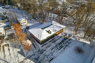 14 Osborne St, Fairfield, ME 04937 - Photo 5