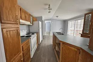 31 Squire Ct, Winthrop, ME 04364 - Photo 3